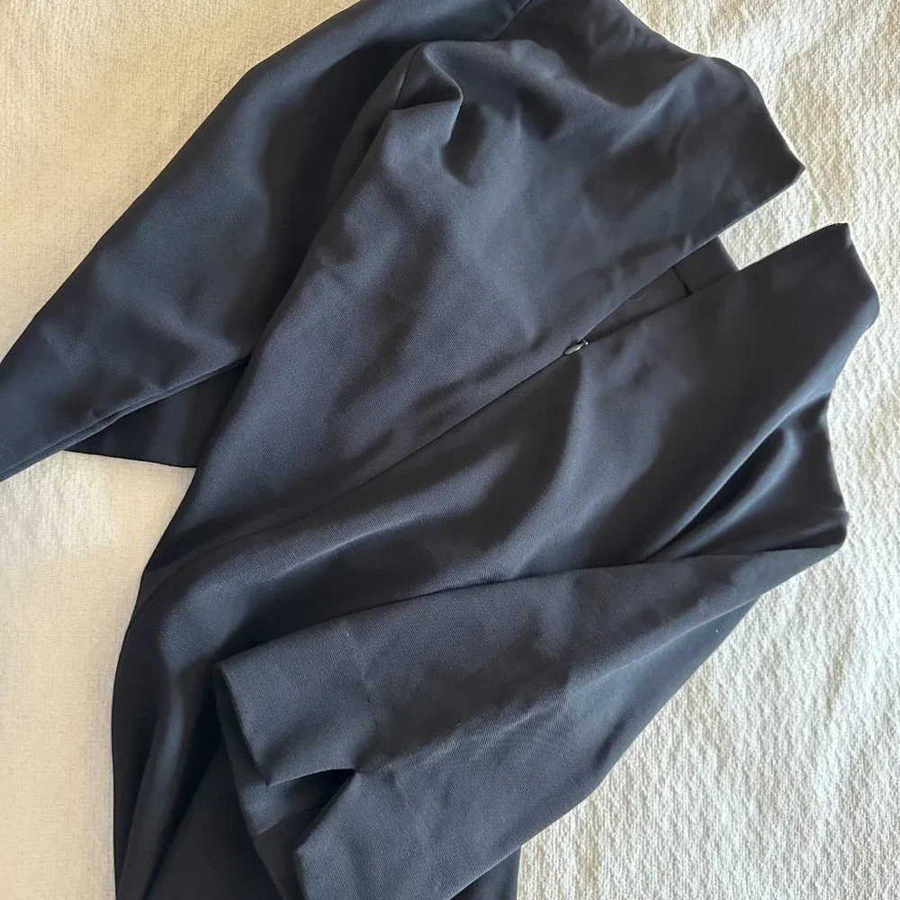TravelSmith LBD ¾ sleeve black Dress - Picture 5 of 9